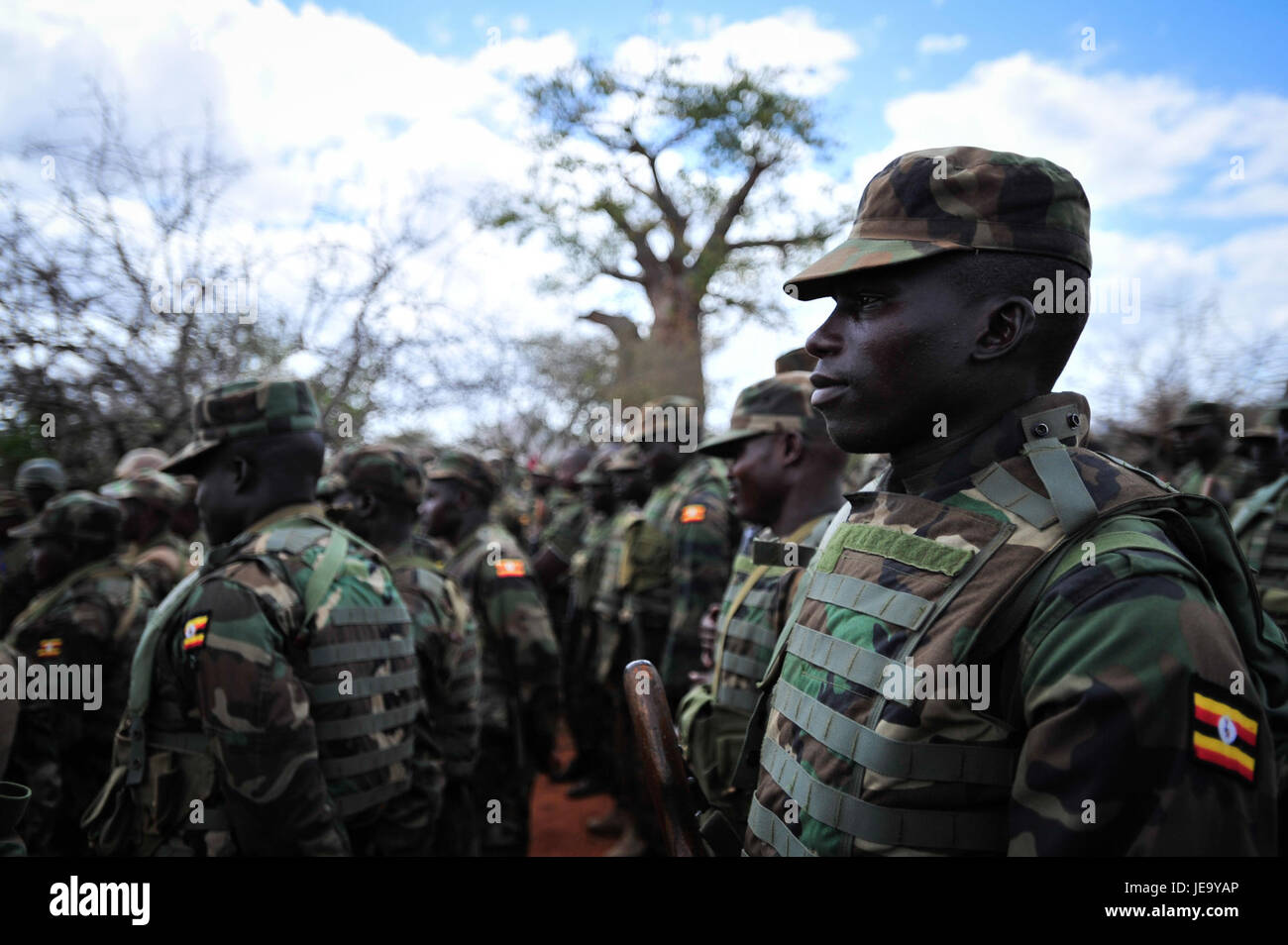 Questa immagine raffigura il personale dell'AMISOM (missione dell'Unione africana in Somalia) di stanza in prima linea durante le operazioni in Somalia, che contribuisce agli sforzi di mantenimento della pace e di sicurezza nella regione. Foto Stock