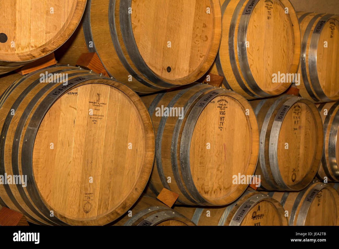 Rovere francese botti di vino, la fermentazione del vino, area di fermentazione, Failla Cantina, Saint Helena, la Valle di Napa NAPA County, California Foto Stock
