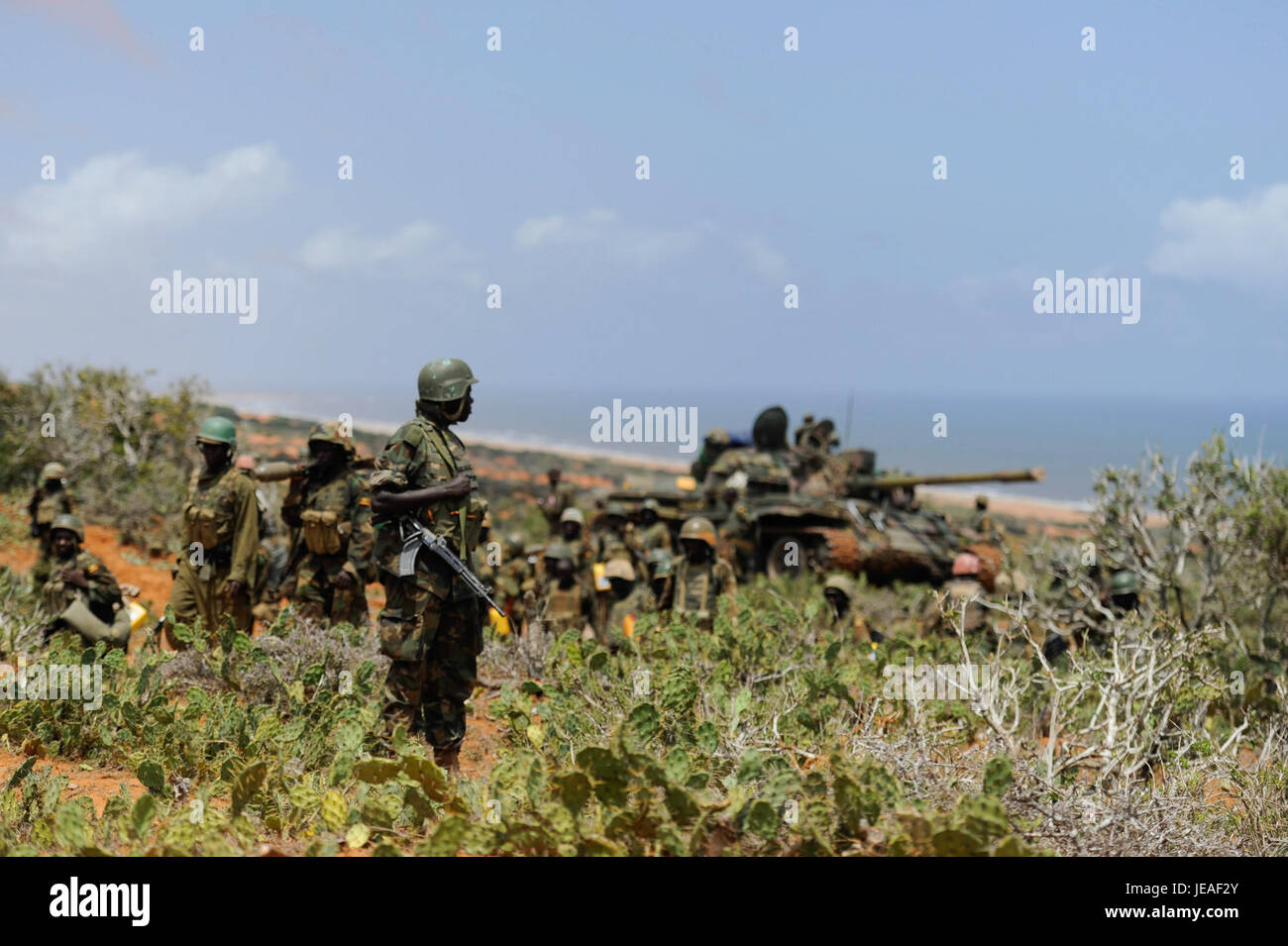 Una fotografia del primo giorno dell'offensiva Barawe, 5 ottobre 2014, che documenta le operazioni militari in Somalia nell'ambito di una missione internazionale. Foto Stock