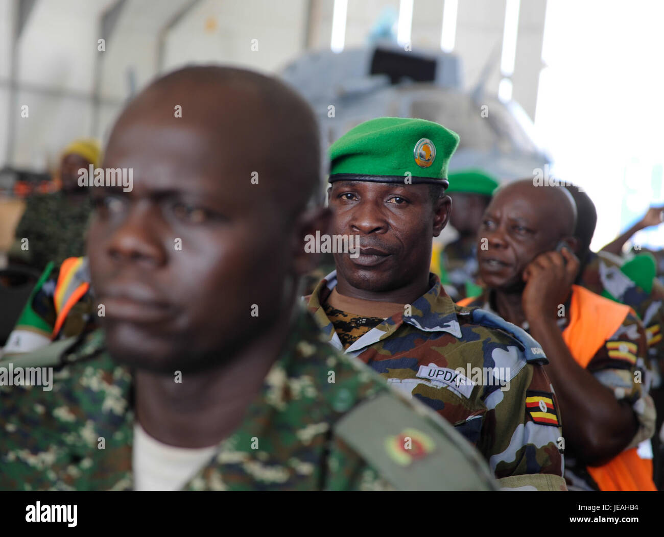 L'immagine cattura la cerimonia di rotazione dell'aviazione civile UPDF del 2014, tenutasi il 26 ottobre, dove il personale della forza di difesa popolare dell'Uganda (UPDF) è stato ruotato per compiti di aviazione civile. Foto Stock