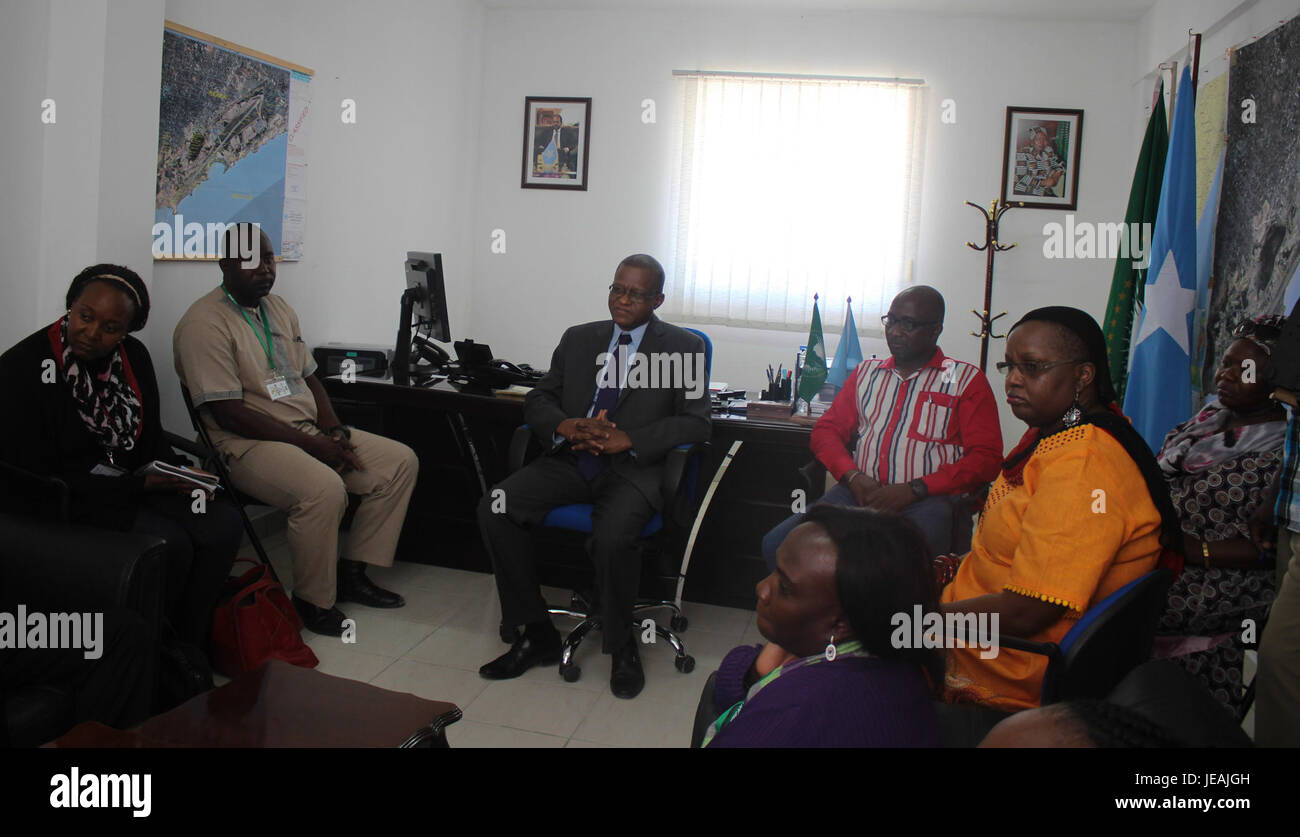 Questa immagine, scattata il 3 novembre 2014, mostra il SEA Investigation Team-7, che fa parte di un'operazione militare o scientifica che indaga su questioni regionali, come la sicurezza o la risposta alle calamità. Foto Stock