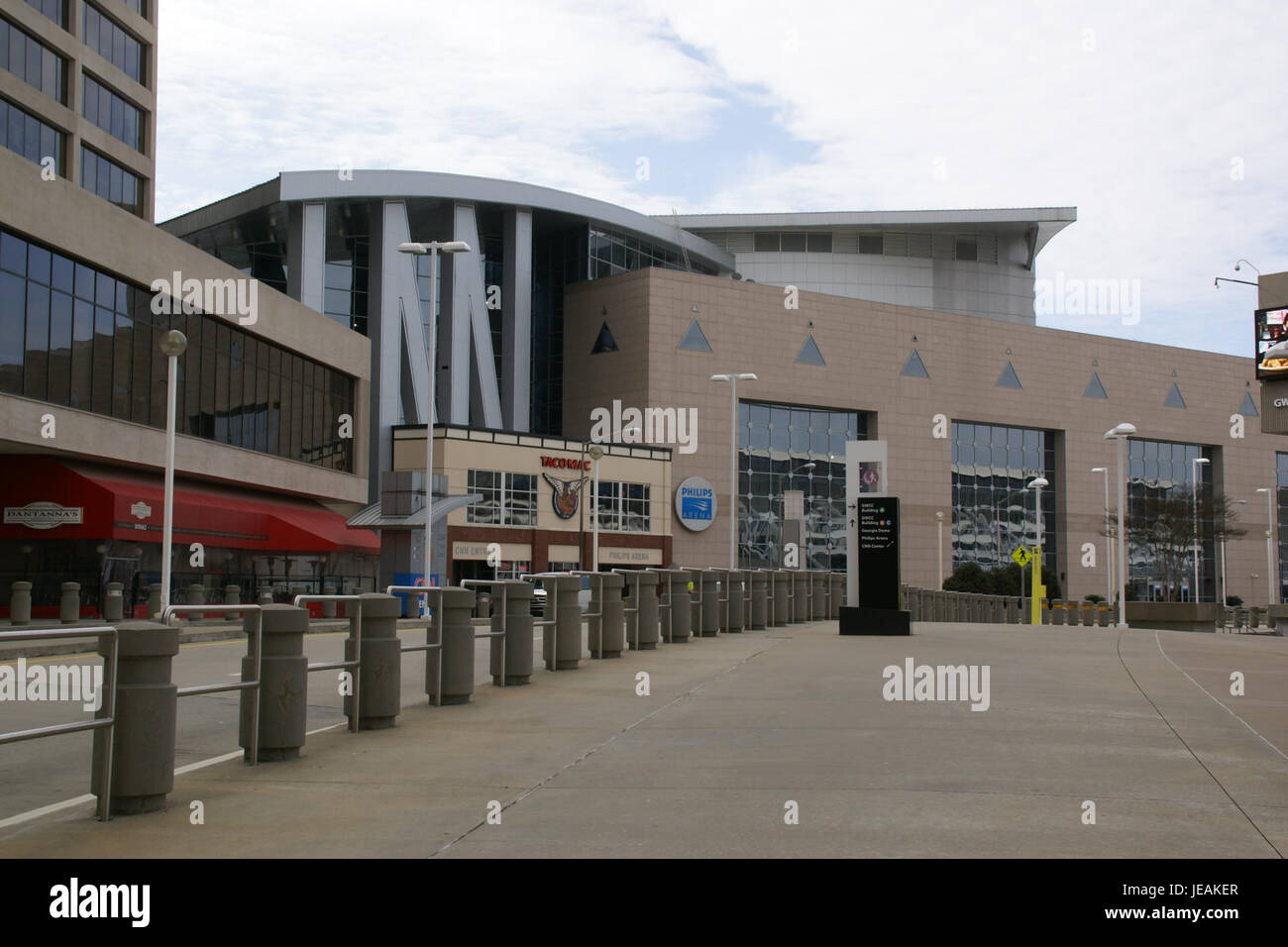 Una fotografia della Philips Arena di Atlanta, Georgia, scattata il 26 gennaio 2013. L'immagine mostra l'architettura moderna della struttura sportiva e di intrattenimento. Foto Stock