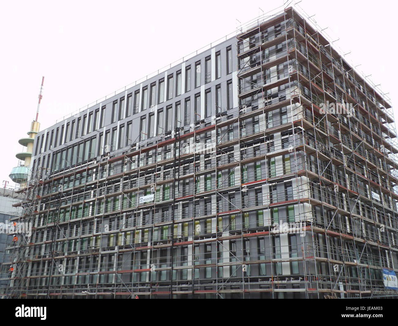 Il Targobankquartier di Duisburg, Germania, mostrato in questa immagine dell'8 dicembre 2014, è un moderno complesso di uffici. L'edificio riflette un design architettonico contemporaneo e funge da centro finanziario nella città di Duisburg. Foto Stock