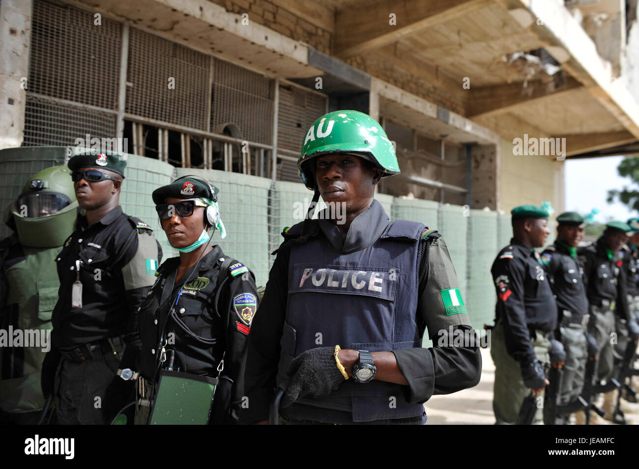 Questa immagine mostra l'arrivo del nuovo contingente nigeriano come parte di un'operazione di mantenimento della pace. Lo spiegamento del contingente si concentra sul sostegno agli sforzi di sicurezza e stabilità e sulla fornitura di assistenza umanitaria nelle regioni colpite da conflitti. Foto Stock