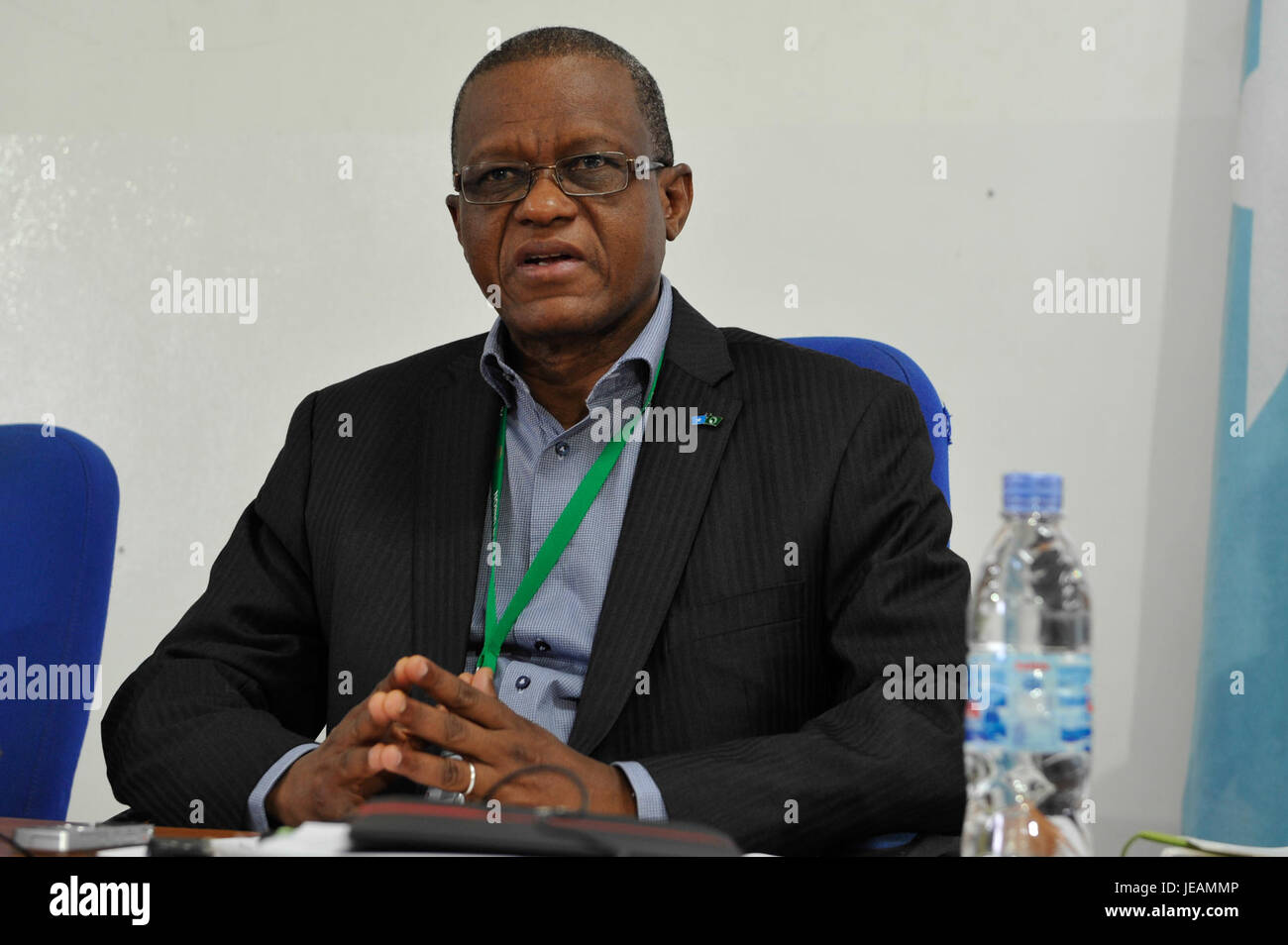 Questa immagine cattura la conferenza stampa dell'SRCC (State and Regional Coordinating Center) del 7 febbraio 2015. L'evento si concentra sugli sforzi di coordinamento governativo per la gestione regionale delle crisi e la preparazione alle emergenze. Foto Stock