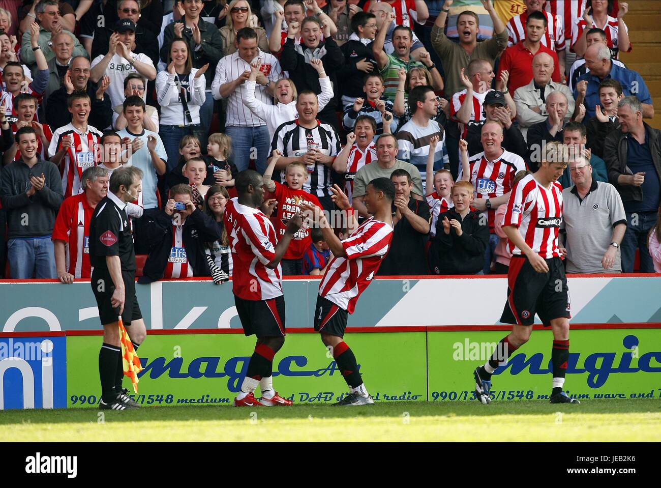 CHRISTIAN NADE & CHRIS LUCKETT SHEFFIELD UTD V NEWCASTLE UTD BRAMALL LANE SHEFFIELD Inghilterra 07 aprile 2007 Foto Stock