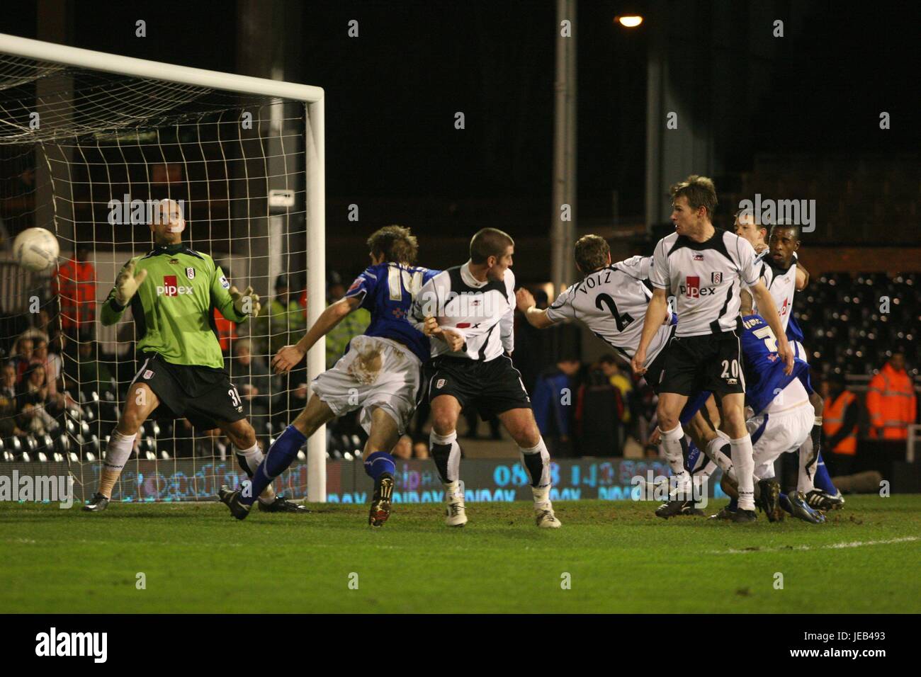 GARETH MCAULEY PUNTEGGI FULHAM V LEICESTER Craven Cottage Londra GRAN BRETAGNA 17 Gennaio 2007 Foto Stock