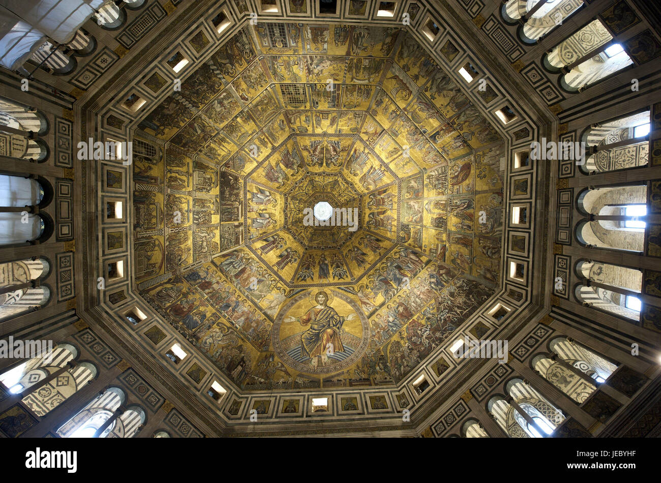 L'Italia, Toscana, Firenze, Cattedrale di Santa Maria del Fiore, edificio a cupola, dal di sotto, Foto Stock