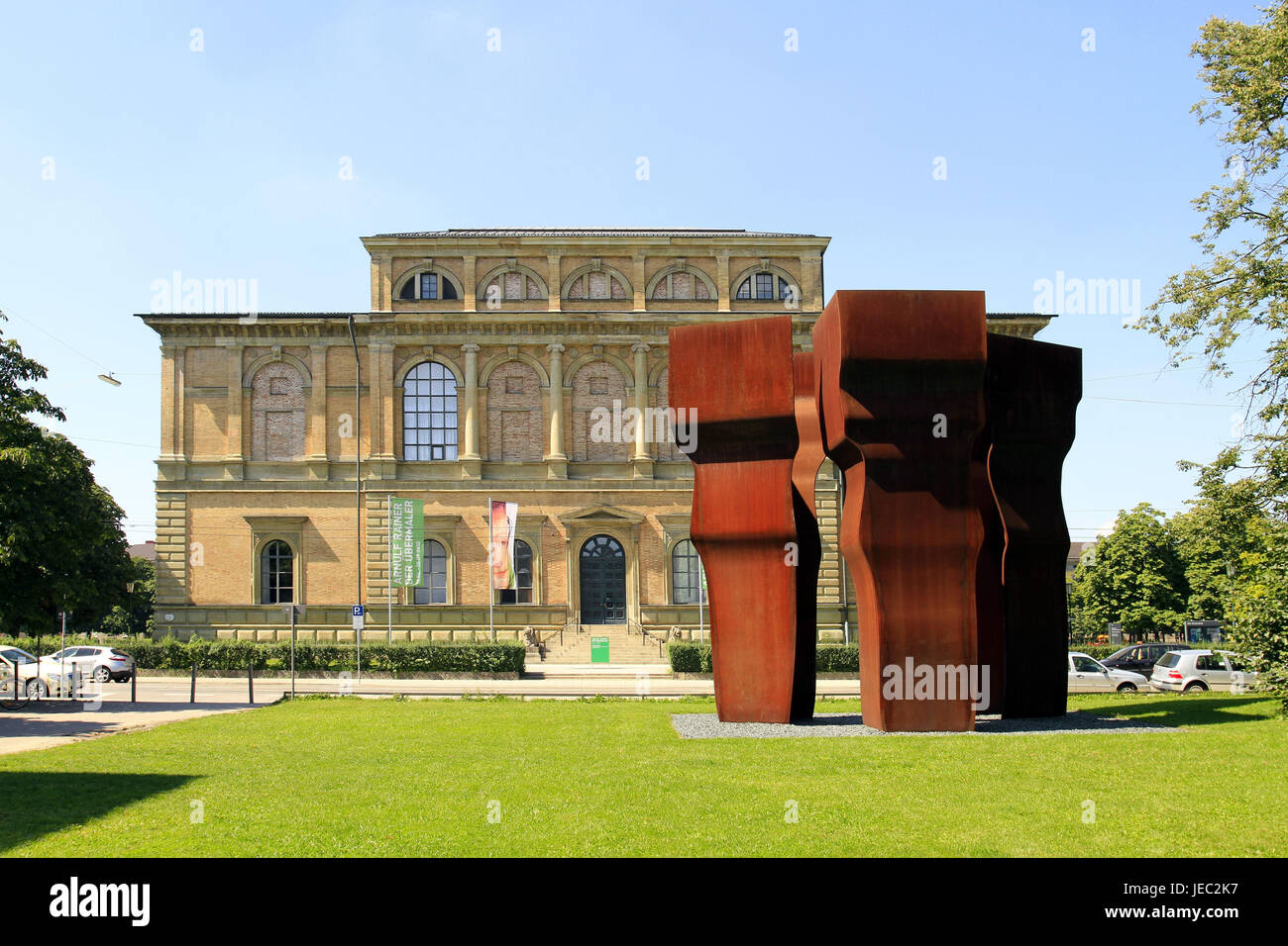 In Germania, in Baviera, Monaco di Baviera, vecchie foto gallery, Baviera, cultura, arte, edificio, struttura, museo edificio, complesso museale, moderno, l'architettura SAN di arte, dettaglio, nel 1997, acciaio, ruggine-rosso, ruggine, scultura in acciaio, nessuno, Europa, Sud della Germania, il Land della Baviera, capitale dello stato, luogo di interesse, turismo, viaggi viaggi città, architettura, facciata, vista dall'esterno, fuori, edificio, pittura, raccolta di fotografie, storia, cultura, arte, pittura, picture gallery, esterno, scultura, San dell'arte, nel 1997, acciaio, scultura in acciaio, Foto Stock