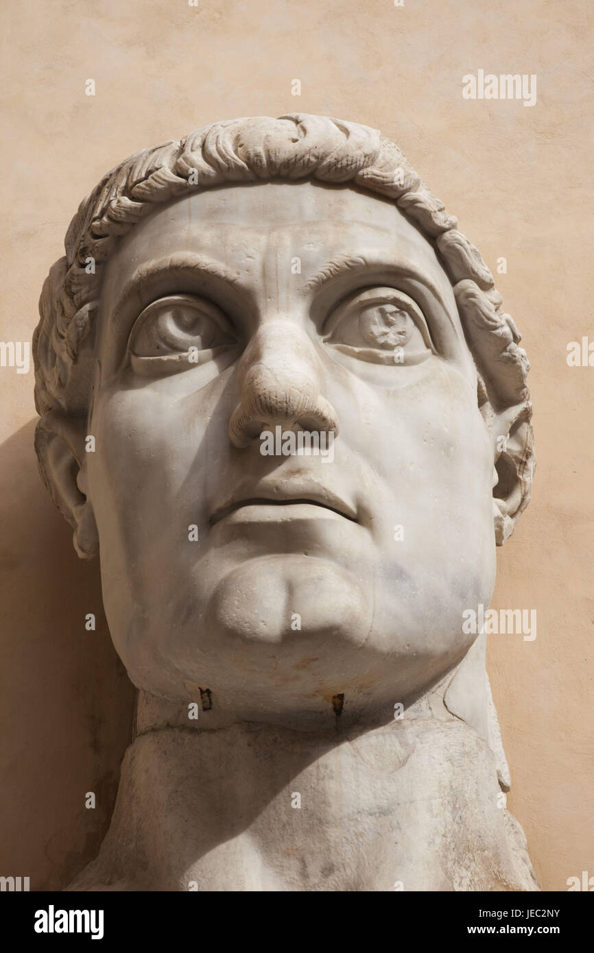 Italia, Roma, Kapitolinische musei, testa del gigante statua Konstantins del tallness Foto Stock