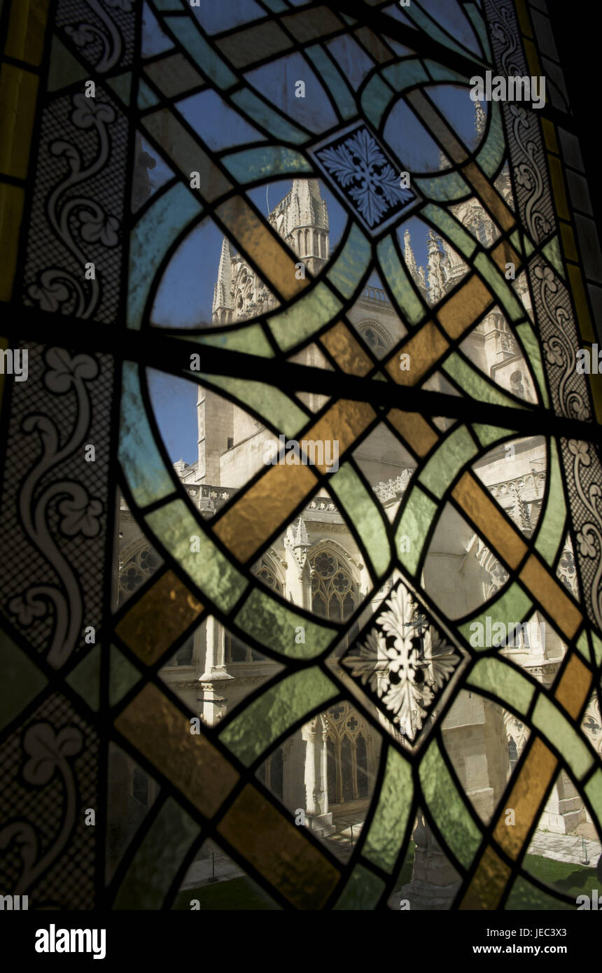 Spagna, Castiglia e Leon, Burgos, la cattedrale, il chiostro, la vista dalle finestre verniciate, Foto Stock