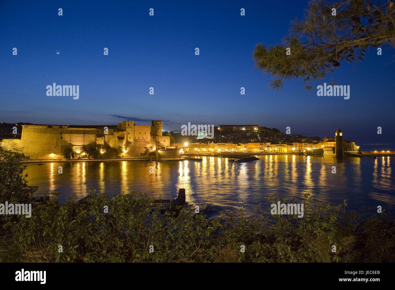L'Europa, Francia, Collioure di notte, Foto Stock