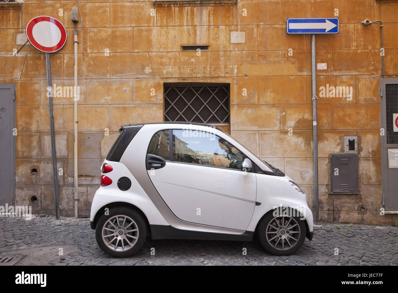 Italia, Roma, parcheggio auto, Foto Stock