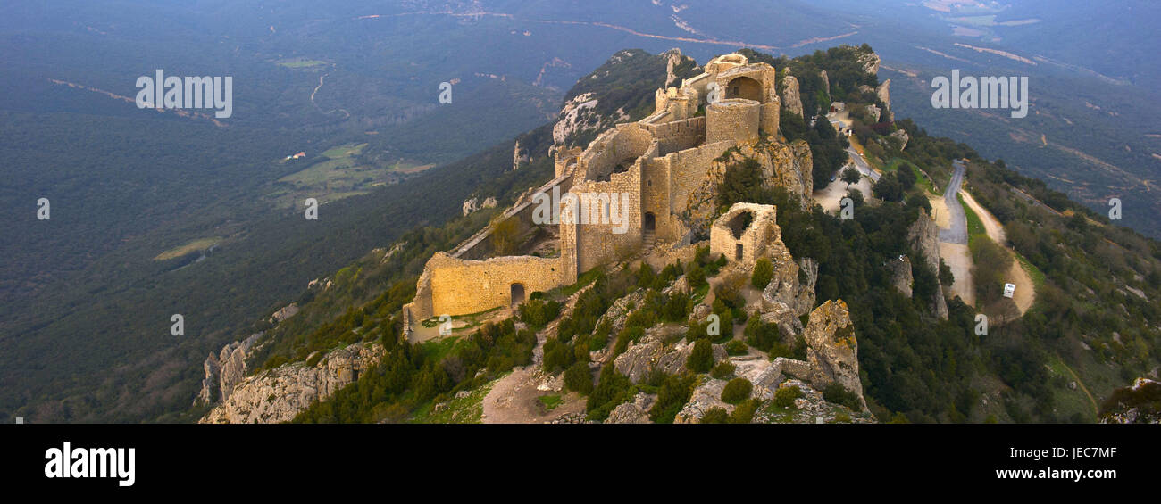 L'Europa, Francia, Aude, vista sul castello Peyrepertuse, Foto Stock