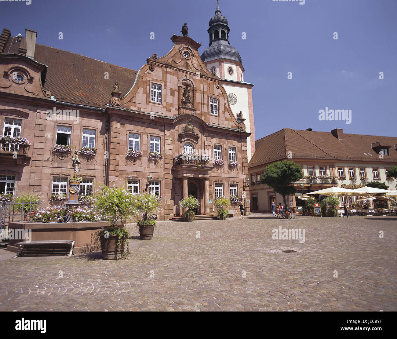 Germania, Baden-Württemberg, Ettlingen, il mercato, il municipio storico, edificio, facciate, case, facciata, tower, municipio, torre quadrata, bene, bene di mercato, Foto Stock