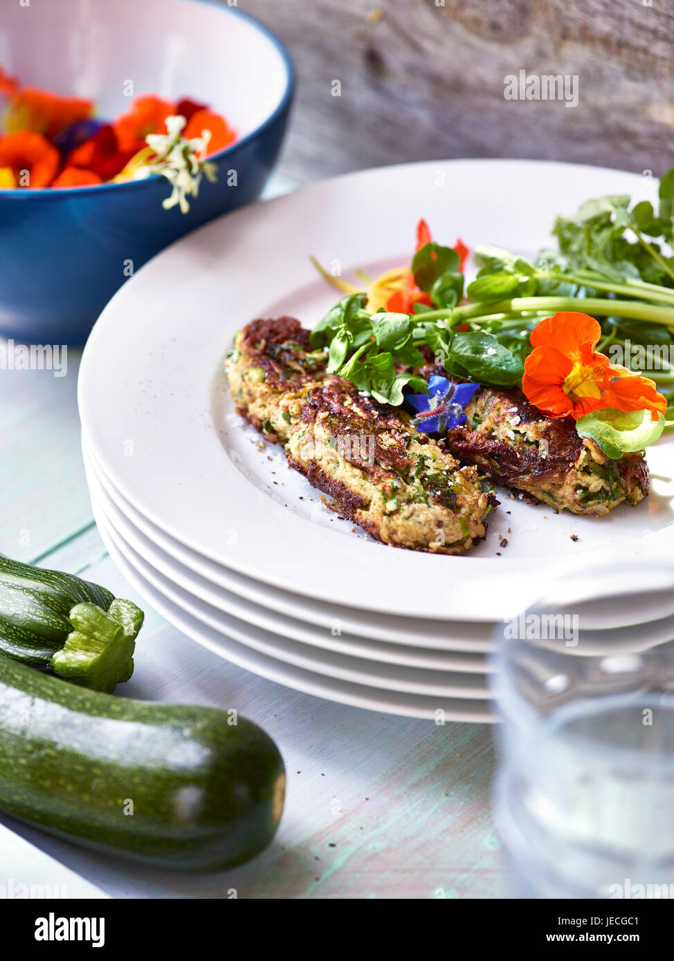 Zucchine frittata di spinaci Foto Stock