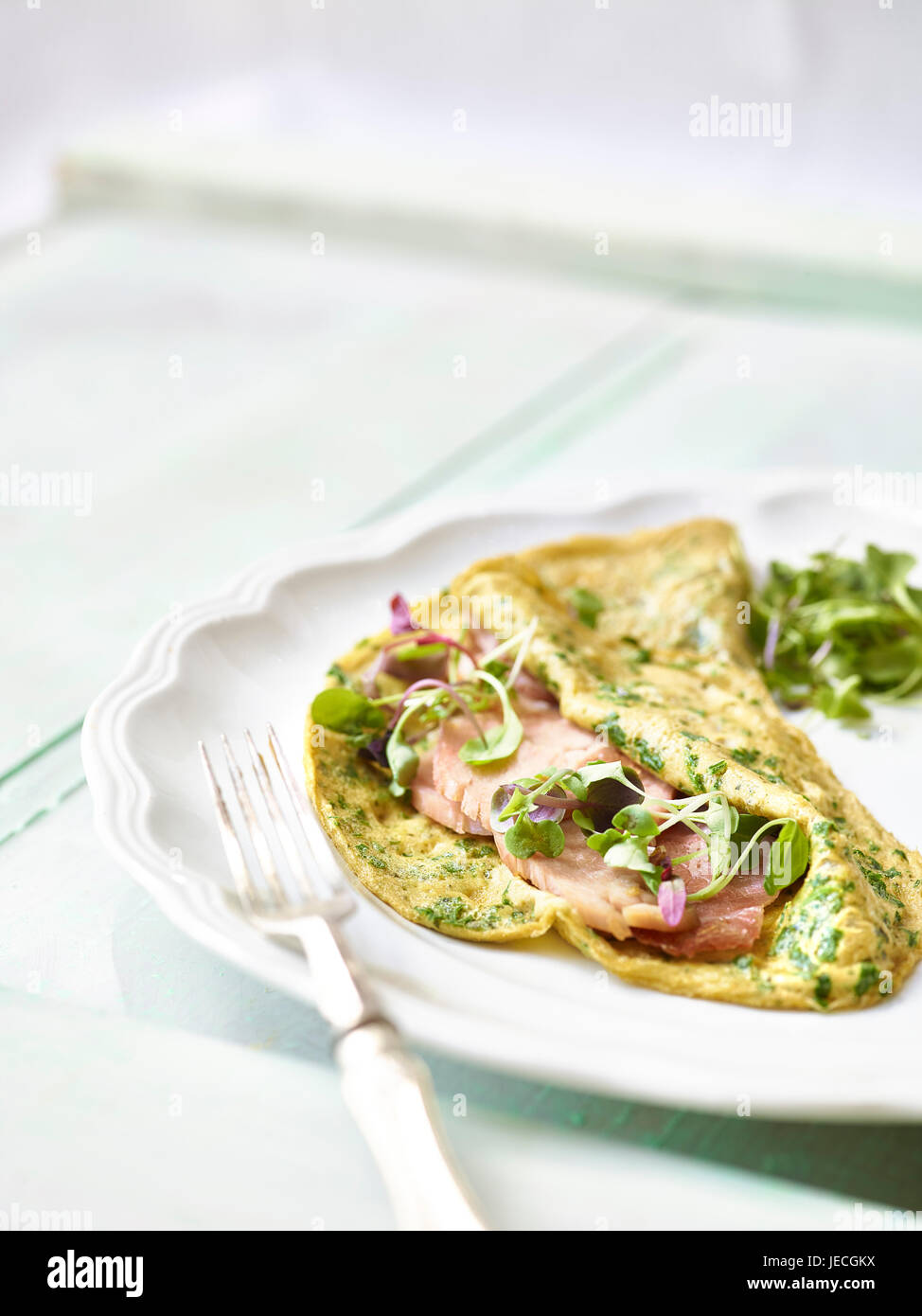 Herb Pancake con prosciutto e erbe micro Foto Stock