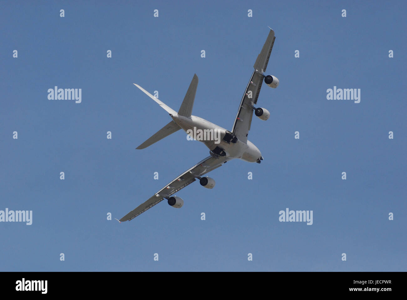 Aria liner, Airbus A380, volo, alcuna proprietà di rilascio, l'aviazione civile, aereo, grande aeroplano, camicia dell'aria, traffico aereo, Tiefdecker, Airbus, passeggero aviazione, Airbus A380, aviazione, cielo blu, Foto Stock