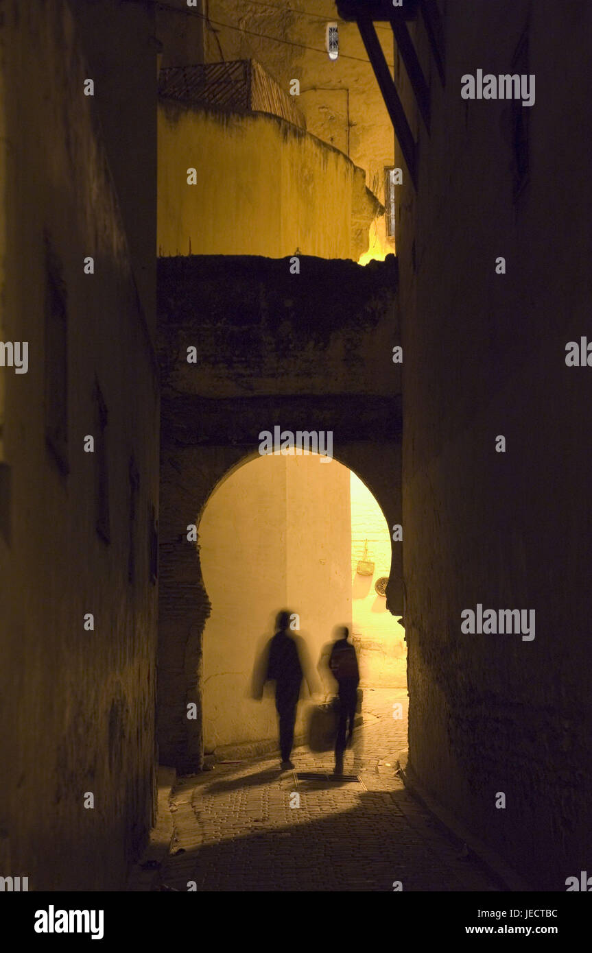 Il Marocco, Fez Medina, lane, archway, persone, motion blur, Africa, Città Vecchia, la costruzione di case, architettura, UNESCO-patrimonio culturale mondiale, destinazione, luogo di interesse, storicamente il passaggio, persona, pedonale, sfocatura, Foto Stock