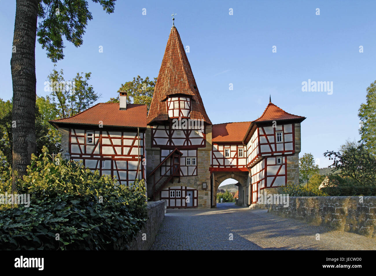 In Germania, in Baviera, Bassa Franconia, Iphofen, Rödelseer gate, sud pagina, edificio, gate, attraverso, sole, nessuno, torre, carraio, uscita, Franconia, Foto Stock