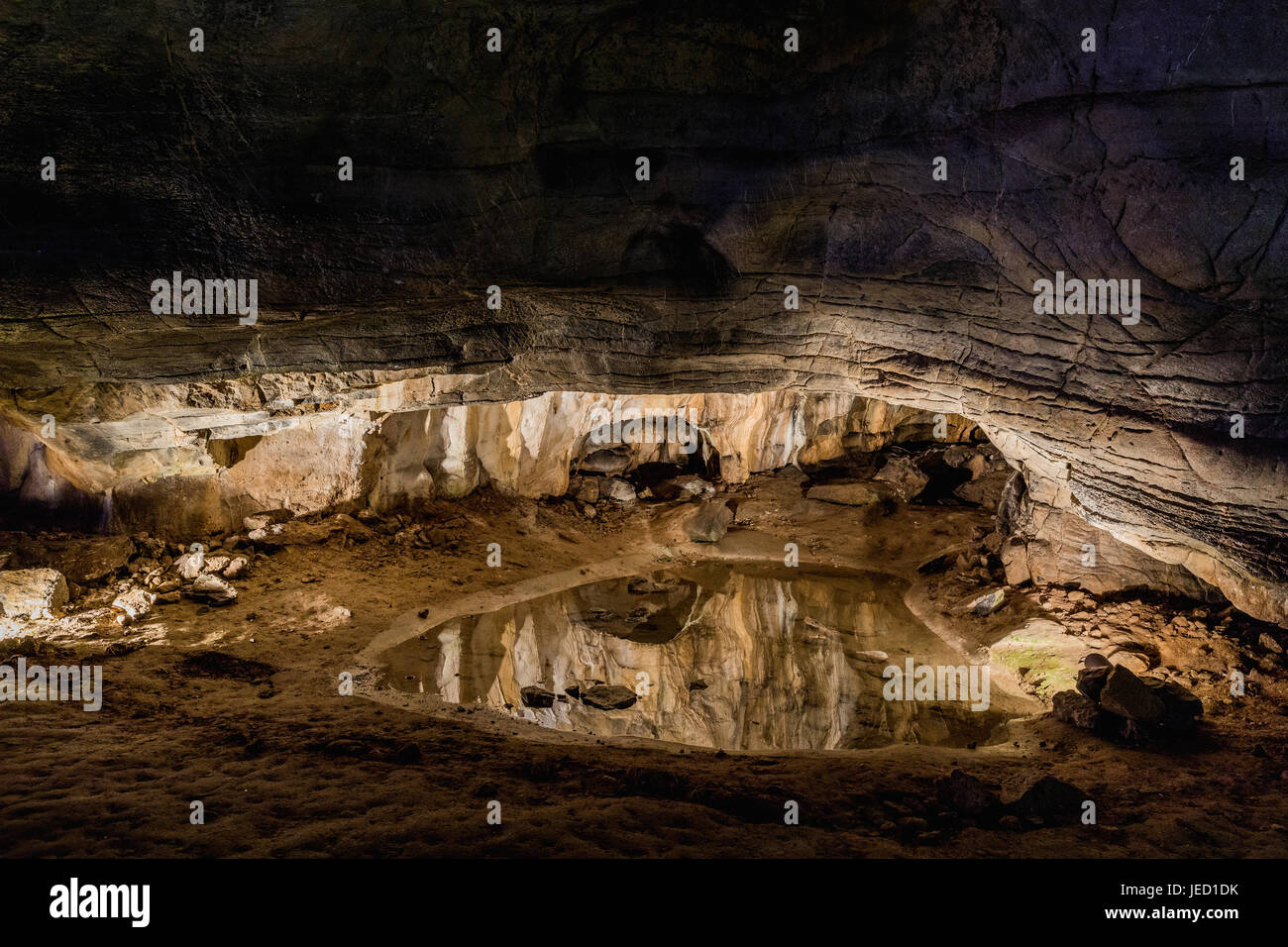 Interno del Katerinska grotta nel Carso Moravo. Repubblica ceca Foto Stock
