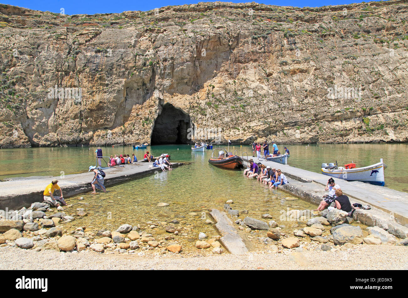 Il Mare Interno di attrazione turistica, Dwerja Bay, isola di Gozo, Malta Foto Stock