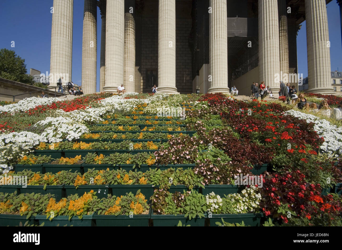 Francia, Parigi, chiesa "la Madeleine', scale, finestre, turisti, nessun modello di rilascio, Foto Stock