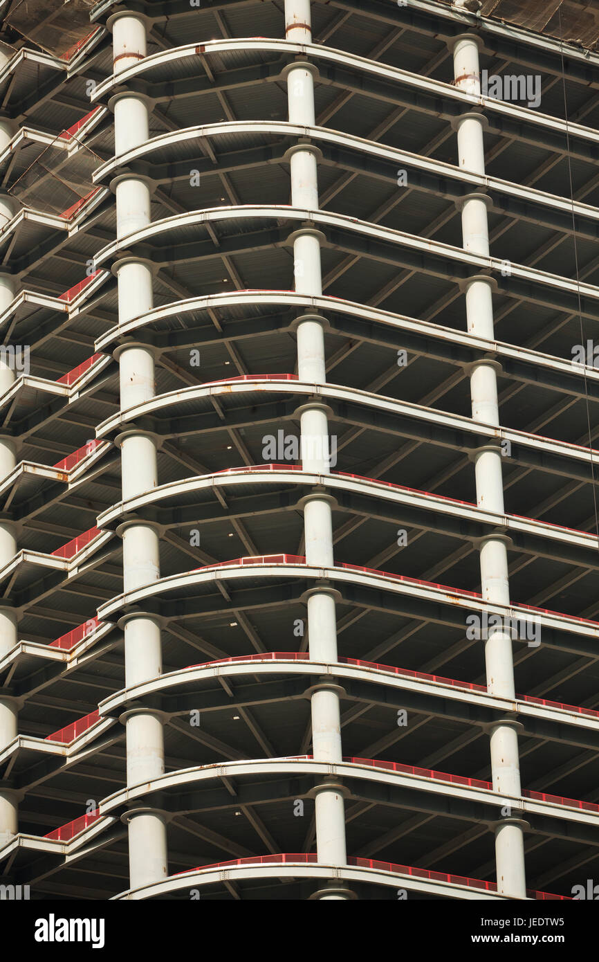 Grattacielo facendo di; quartiere di Futian, città di Shenzhen, provincia del Guangdong, Repubblica popolare di Cina; multi piano in acciaio costruzione in calcestruzzo Foto Stock