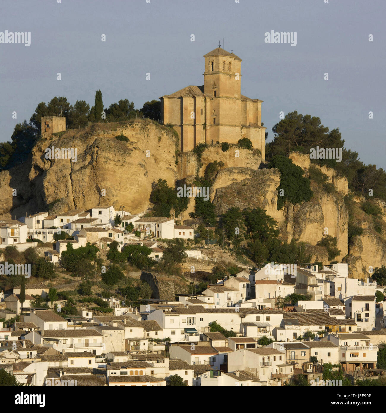 Spagna, Andalusia, Montefrio, castello rovina sulla collina a circa il villaggio, Foto Stock