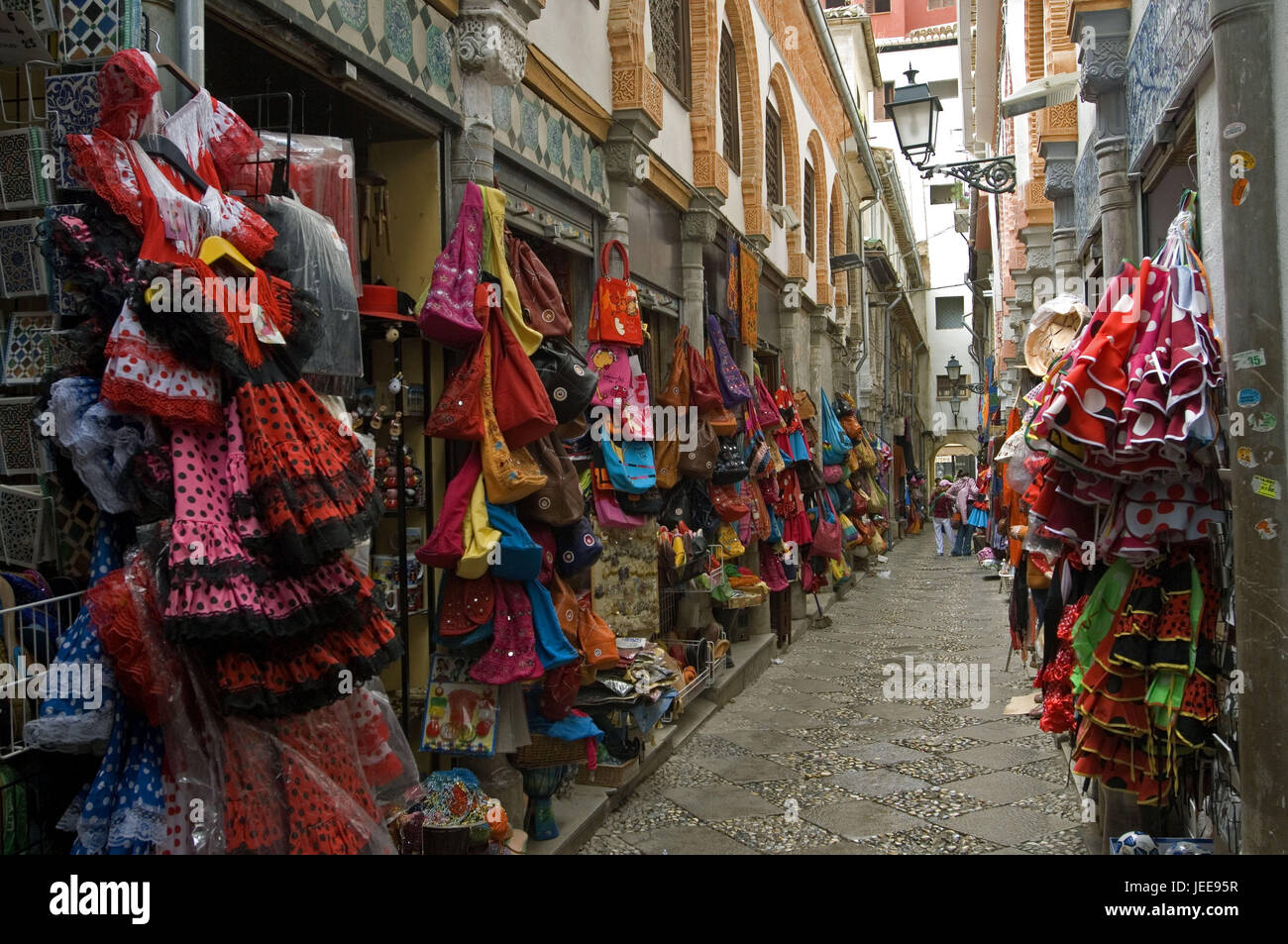 Lane, negozi di souvenir, Alcaiceria, Granada, Andalusia, Spagna Foto Stock