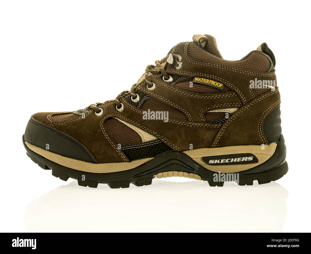 Winneconne, WI -22 giugno 2017: Un Skechers terrainer escursionismo scarpa su un sfondo isolato Foto Stock