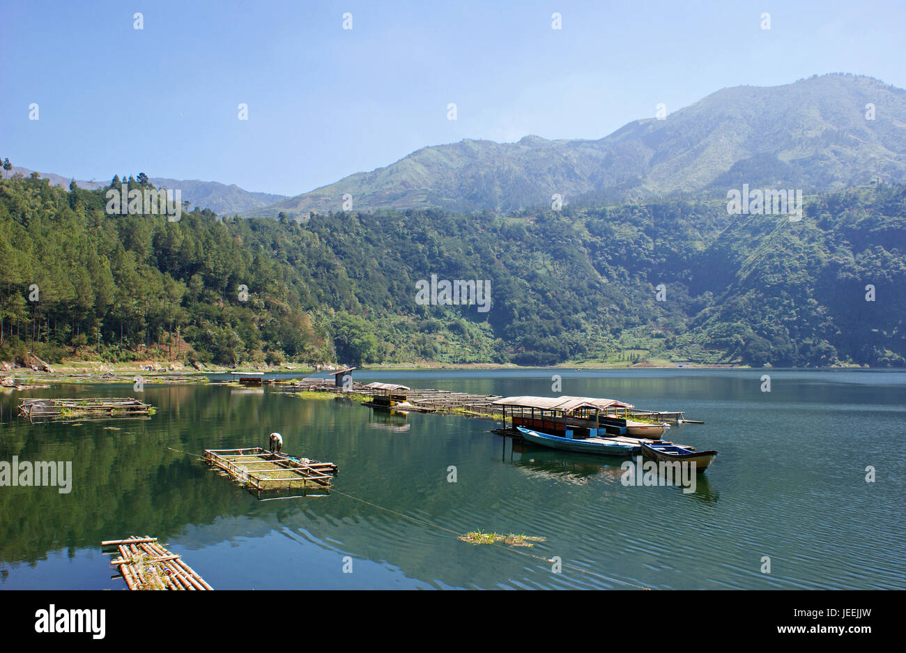 Il lago di telaga menjer, dieng plateau, wonosobo, Giava centrale, Indonesia Foto Stock