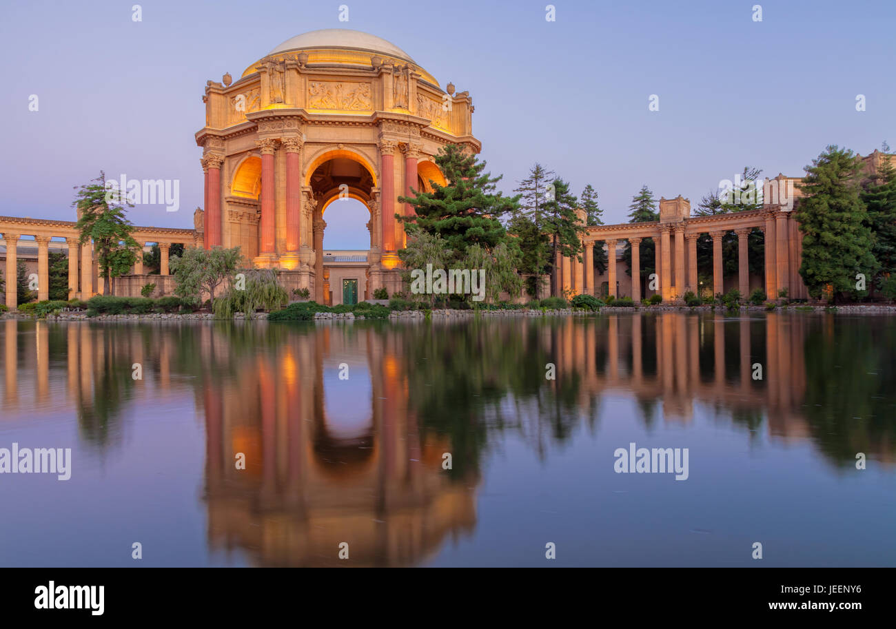 La struttura iconica del Palazzo delle Belle Arti a San Francisco, Stati Uniti d'America Foto Stock