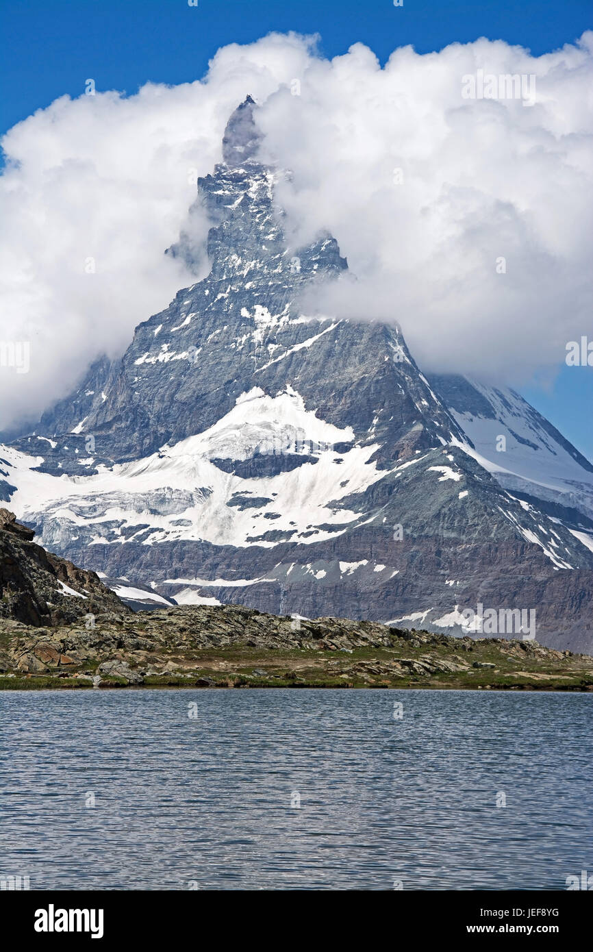 Il Cervino in Svizzera è una delle montagne più alte delle Alpi con