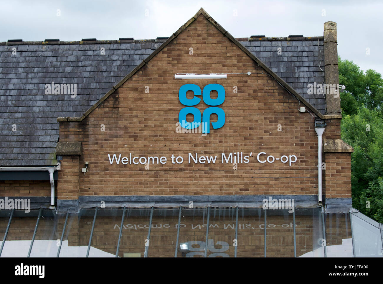 La Co-op negozio a New Mills, Derbyshire Foto Stock