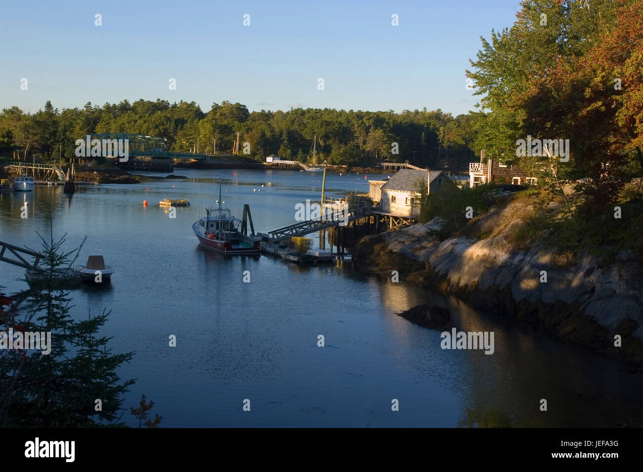 Decker's Cove - Southport, Maine, Stati Uniti d'America fino a tardi in un pomeriggio autunnale Foto Stock