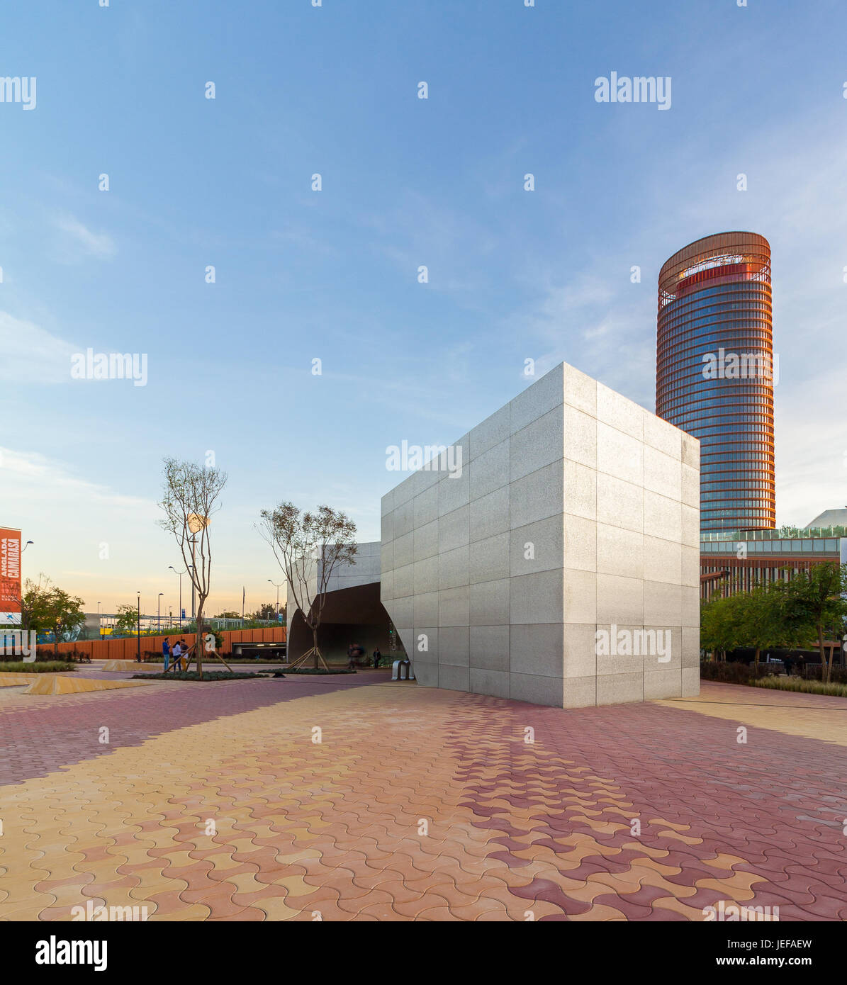 Rettangolo di selezione di ingresso al Caixa Forum Sevilla progettato da Guillermo Vázquez Consuegra Foto Stock