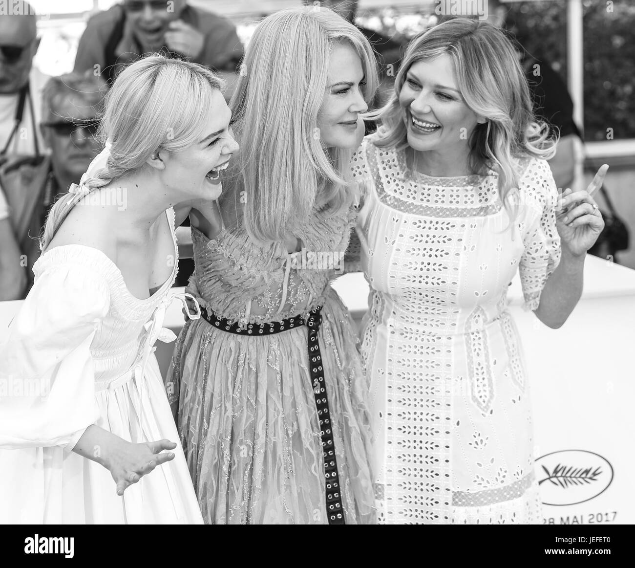 Settantesimo Cannes Film Festival - "ingannato" - Photocall con: Elle Fanning, Nicole Kidman, Kirsten Dunst dove: Cannes, Francia Quando: 24 maggio 2017 Credit: John Rainford/WENN.com Foto Stock