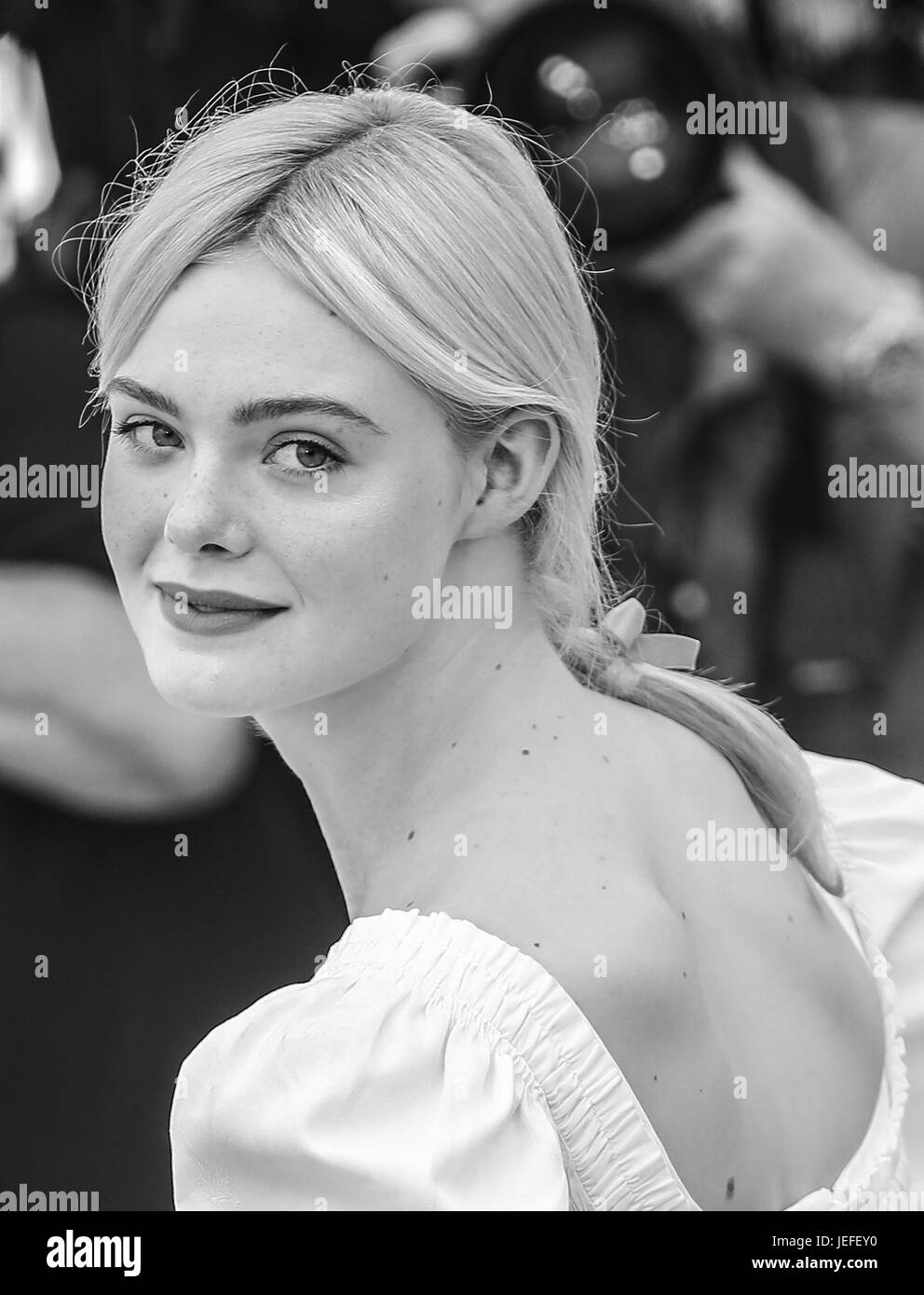 Settantesimo Cannes Film Festival - "ingannato" - Photocall con: Elle Fanning dove: Cannes, Francia Quando: 24 maggio 2017 Credit: John Rainford/WENN.com Foto Stock