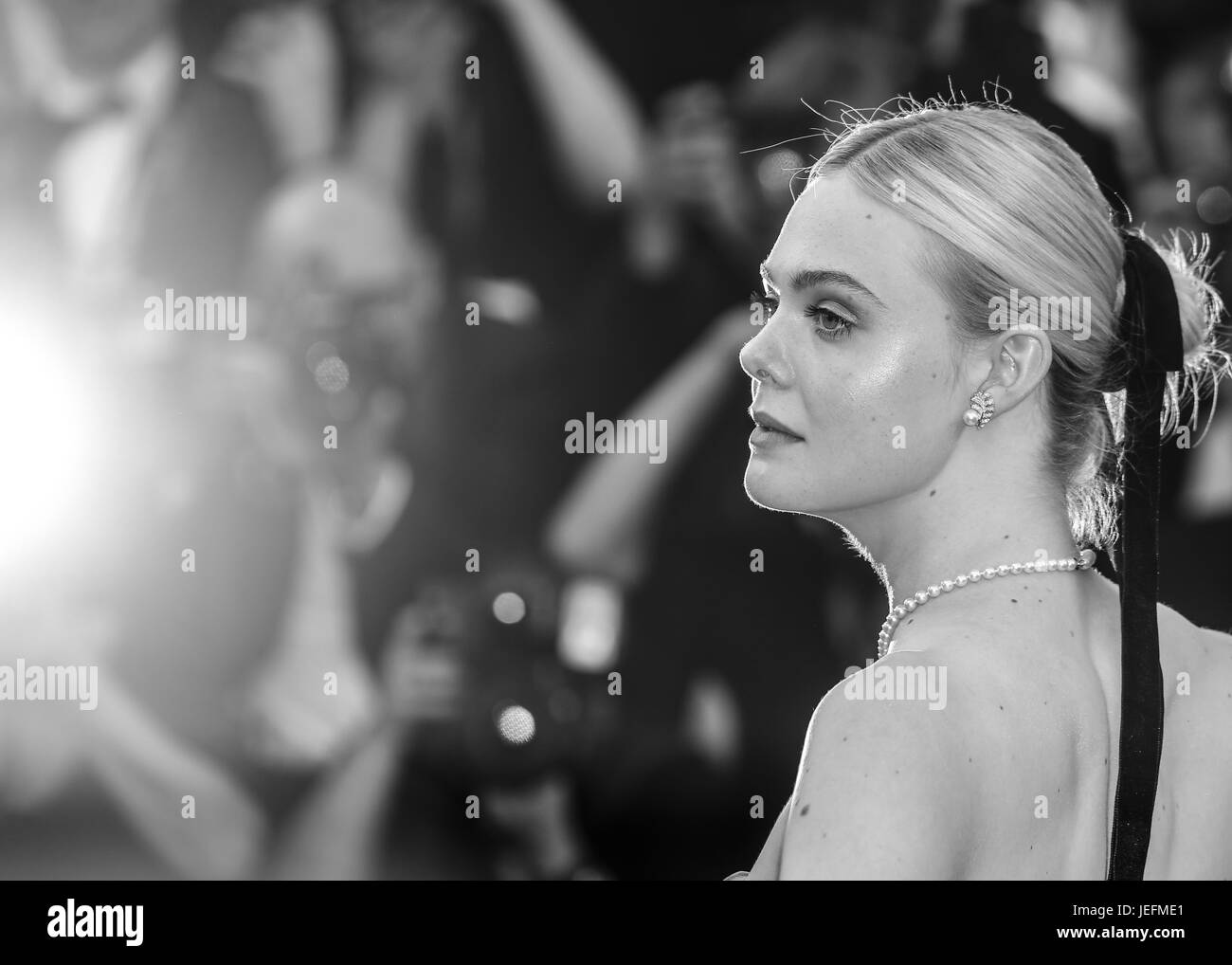 Settantesimo Cannes Film Festival - "ingannato" tappeto rosso con: Elle Fanning dove: Cannes, Regno Unito quando: 24 maggio 2017 Credit: John Rainford/WENN.com Foto Stock