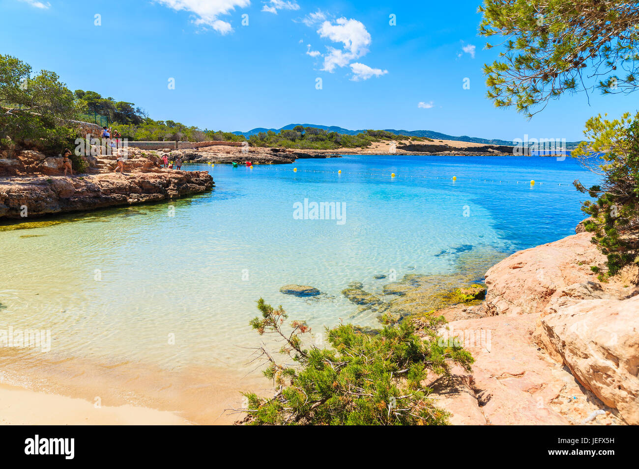 Vista della bellissima Cala Gracioneta beach, isola di Ibiza, Spagna Foto Stock