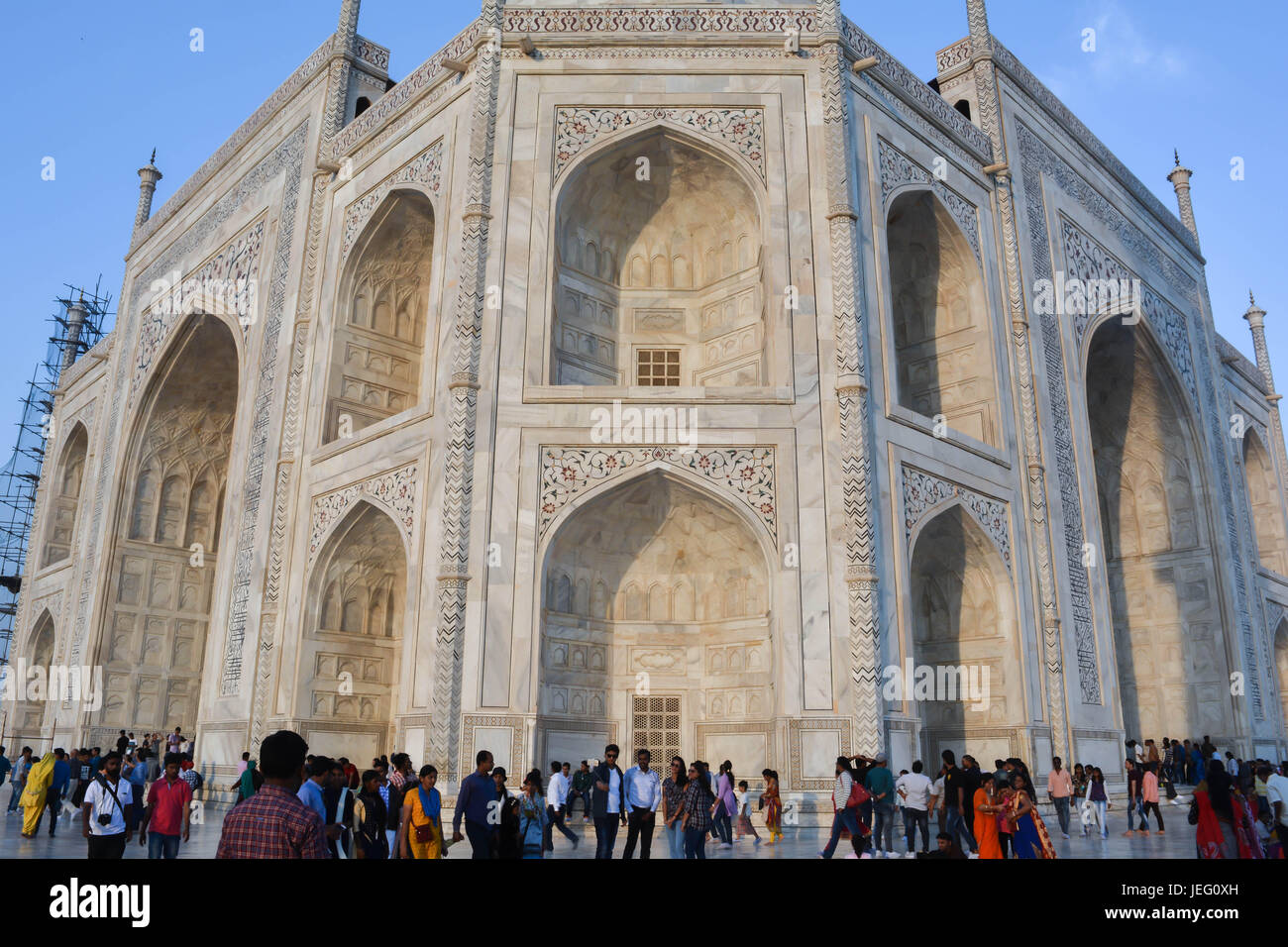 Tre tipi di inserto sono utilizzate per ornamento gli edifici del complesso Taj. Intarsi in pietra, per cui marmi colorati sono intarsiati in facilmente lavorabile sa Foto Stock