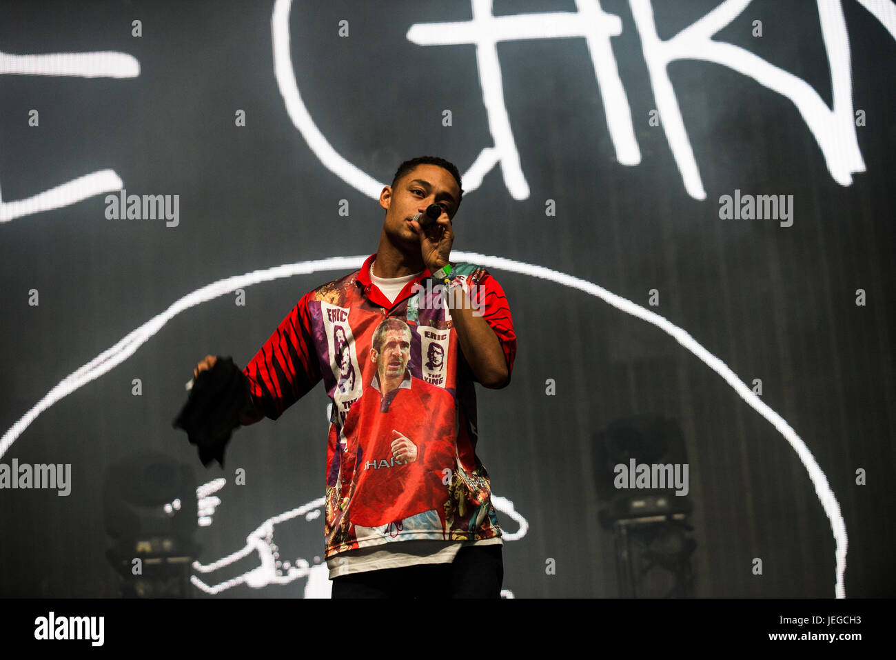 Glastonbury, Somerset, Regno Unito. Il 24 giugno 2017. Loyle Carner suona dal vivo sul John Peel stage al Glastonbury festival di musica. Credito: Francesca Moore/Alamy Live News Foto Stock