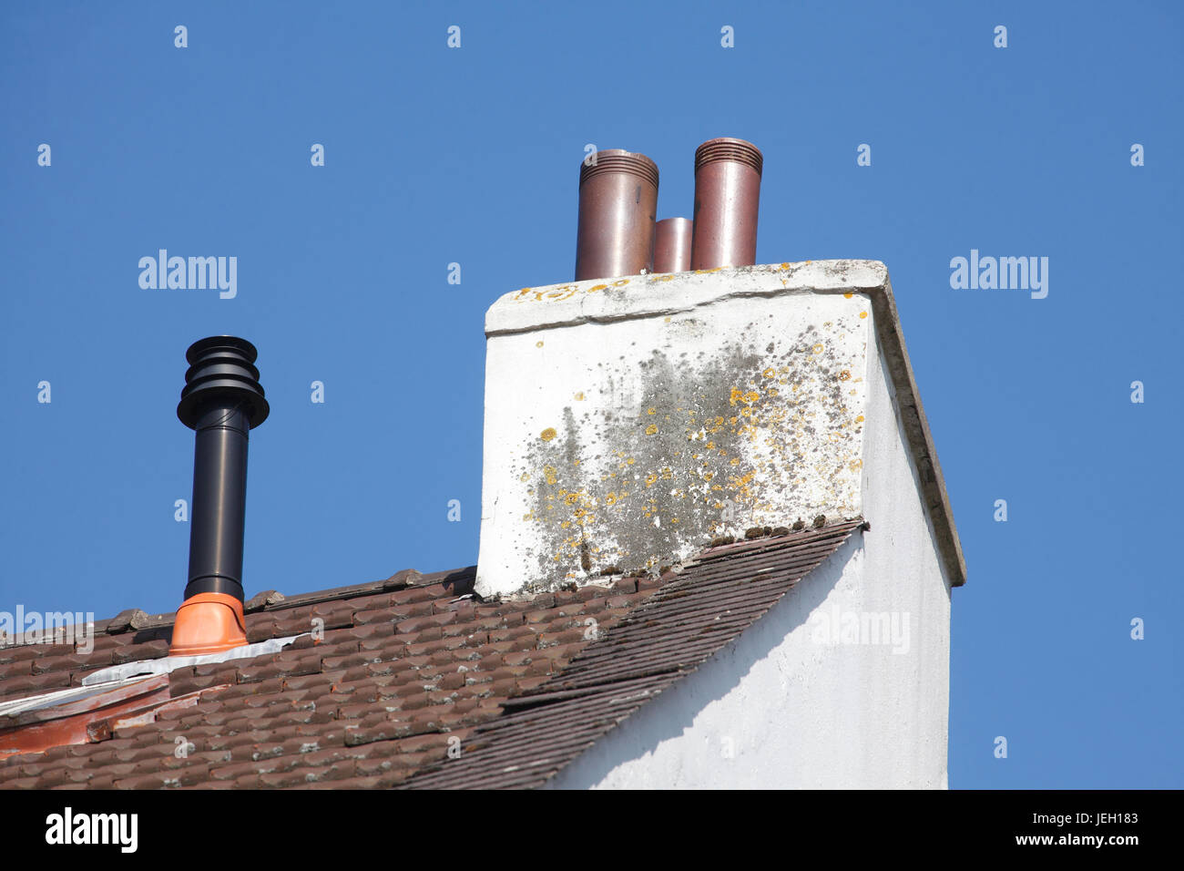 Dach, Schornsteine Foto Stock