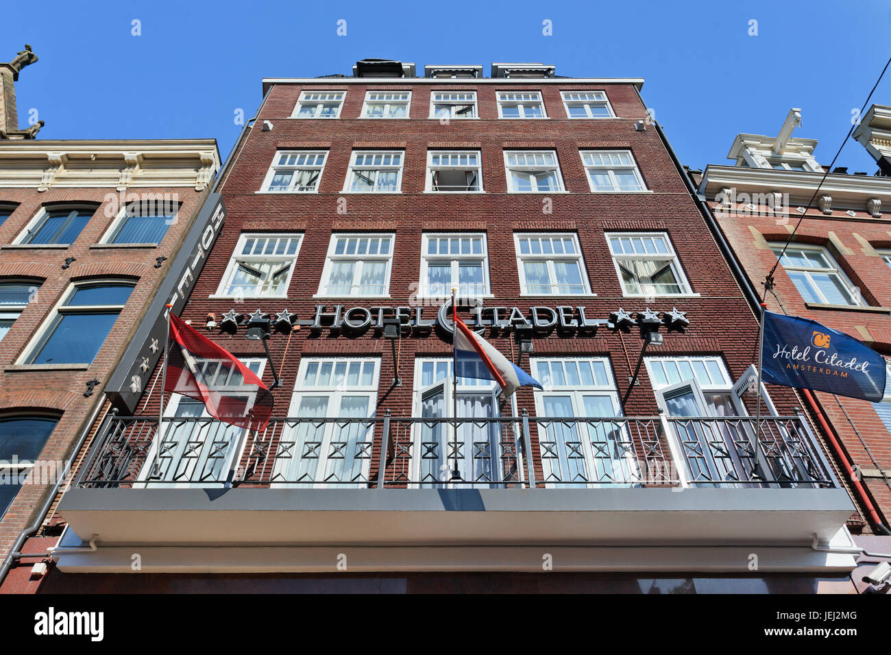 AMSTERDAM-AGO. 19, 2012. L'Hotel Citadel è un hotel a tre stelle situato nel centro della città con vista su una delle strade principali che conducono a Piazza Dam. Foto Stock