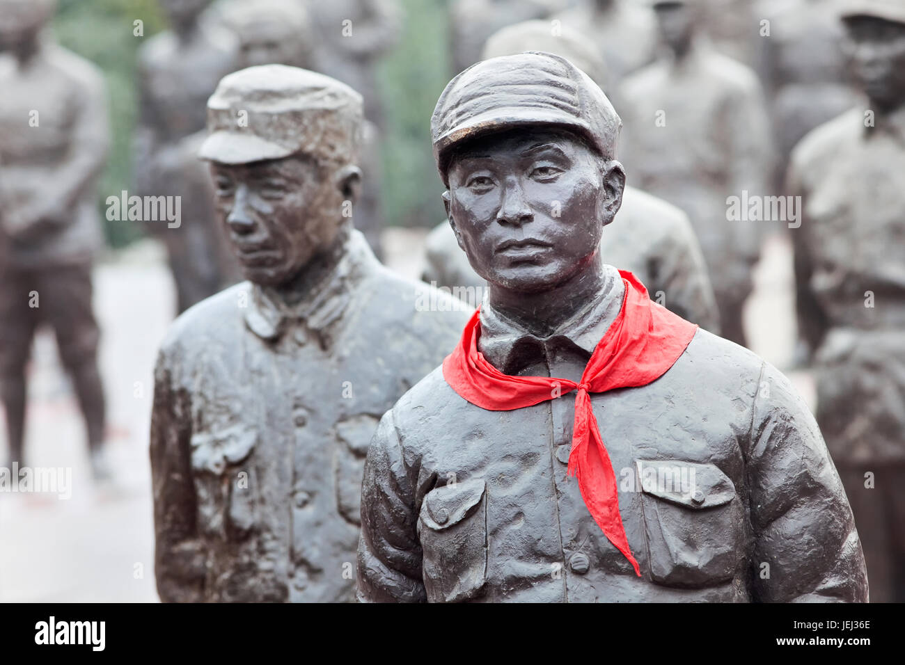 ANREN, CINA - GEN. 16, 2011. Statue di eroi rossi al Jianchen Museum Cluster, che consiste di 15 musei. Foto Stock