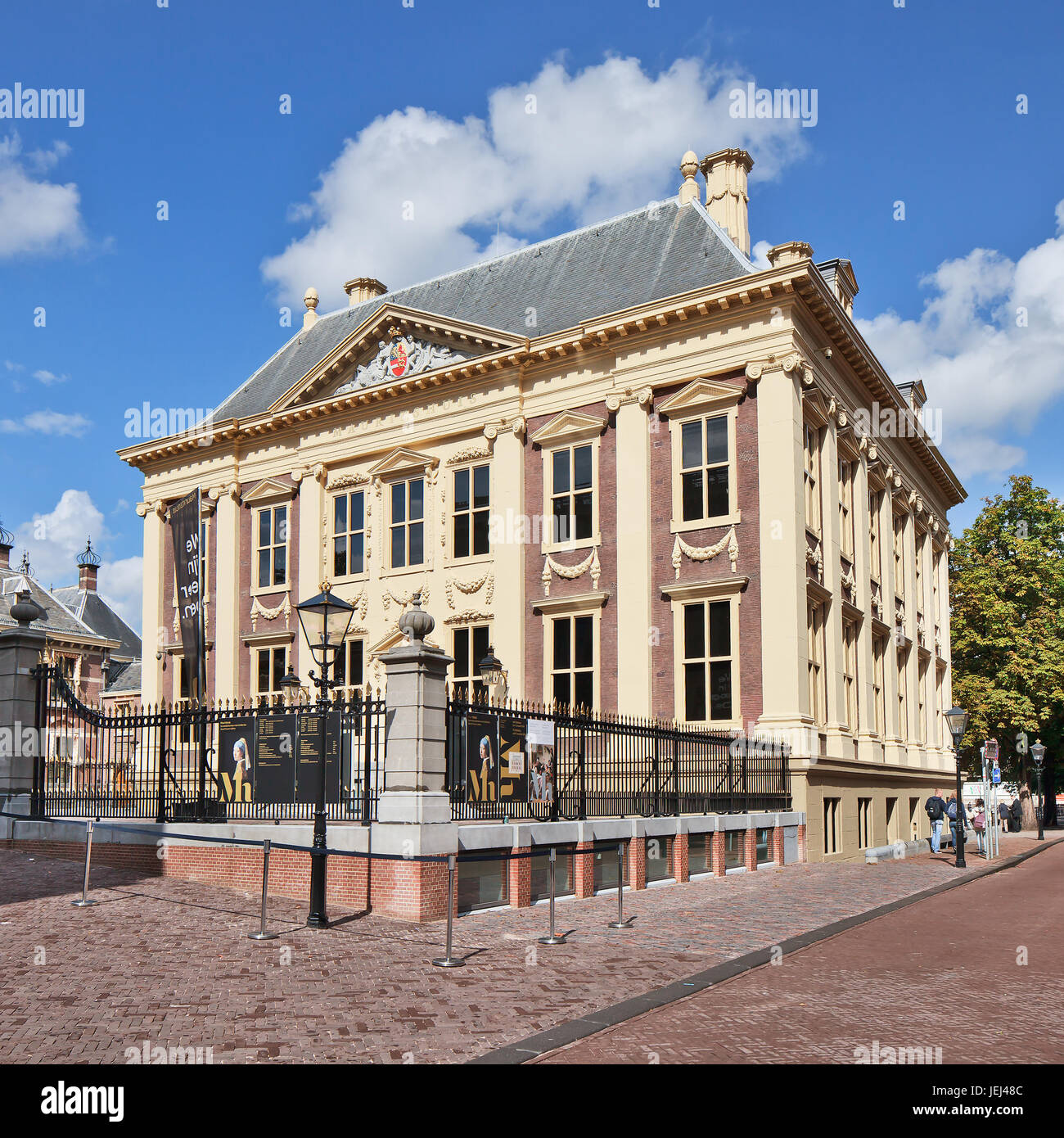 L'AIA-AUG. 23, 2014. Il Mauritshuis (Maurice casa). Un museo d'arte dell'Aia che ospita il Gabinetto reale di dipinti che consiste di 84 Foto Stock