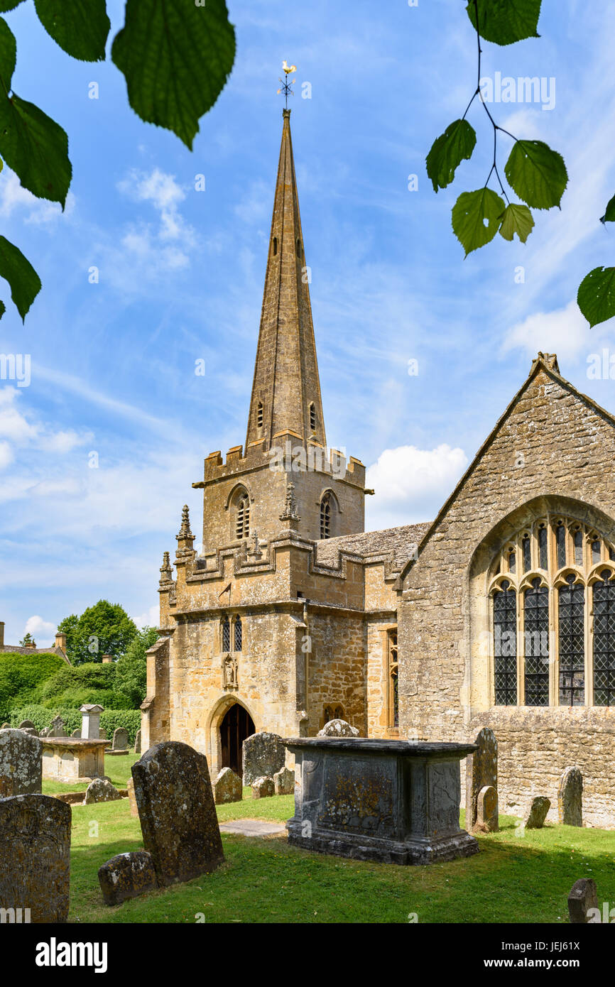 St Michaels e tutti gli angeli chiesa parrocchiale, Stanton, Cotswolds Village, Regno Unito Foto Stock