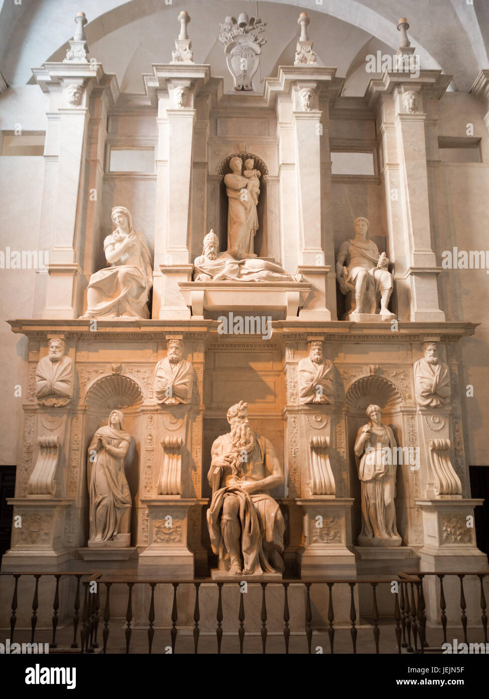 La tomba di Michelangelo Buonarroti di Papa Giulio II Foto Stock