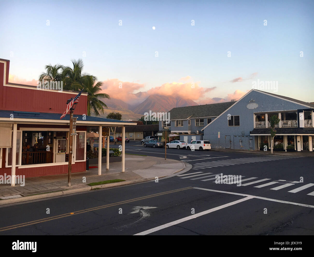 Tramonto su Front Street a Lahaina sull'isola hawaiana di Maui Foto Stock